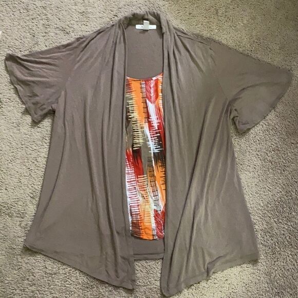 Size Large Top - Picture 1 of 3
